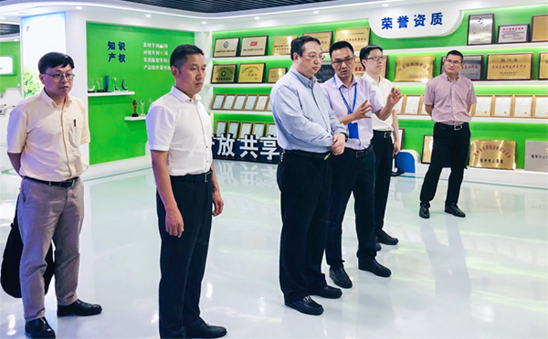 杭州市副市长王宏一行莅临樱花视频在线调研 杭州市副市长王宏一行莅临樱花视频在线调研