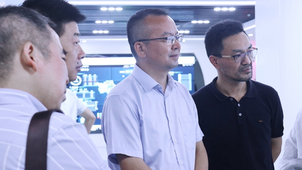 杭州市科技局局长赵喜凯一行莅临樱花视频在线考察调研2 杭州市科技局局长赵喜凯一行莅临樱花视频在线考察调研2